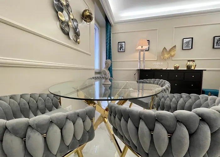 Spanish Steps Glamour & Sauna Luxury **** Apartment