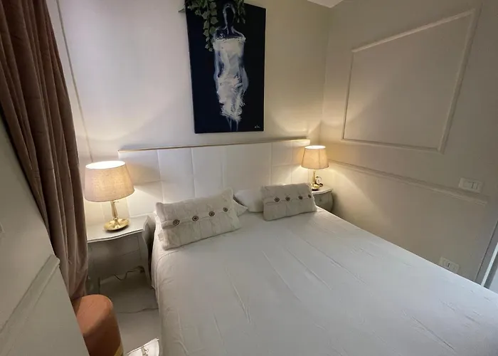 Spanish Steps Glamour & Sauna Luxury ****